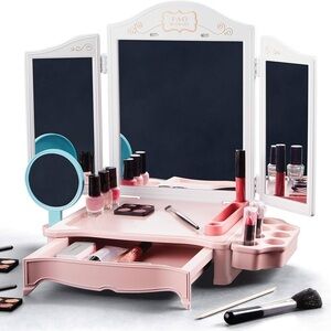 F•A•O Schwartz LED Vanity Makeup Studio.